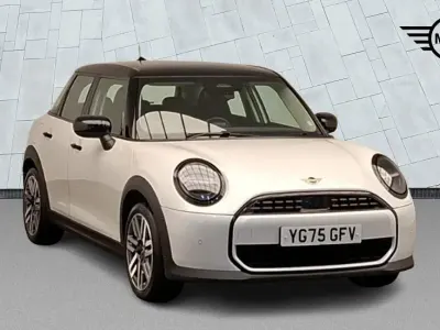 Used Mini Cooper Hatch 114 kW (156 HP) 2025 White Hatchback