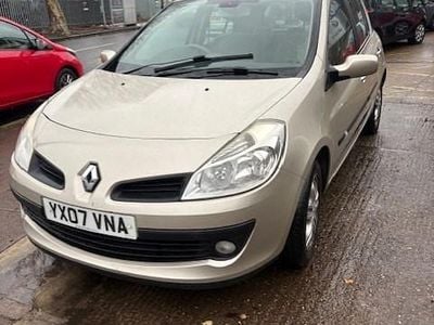 Used Renault Clio II Privilege 111 HP (81 kW) 2007 Gold Hatchback