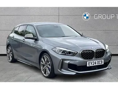 Usado BMW M135 Shadowline 306 CV (225 kW) 2024 Gris Utilitario