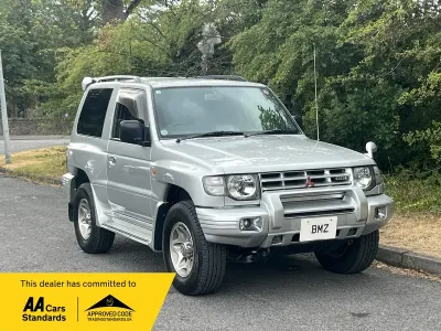 Used Mitsubishi Pajero 245 HP (180 kW) 1997 Silver SUV