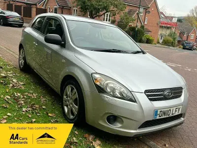 Used Kia ProCeed 2010 Silver Hatchback