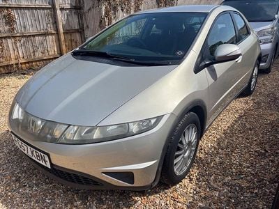 Begagnad Honda Civic SE 2007 Silver Halvkombi