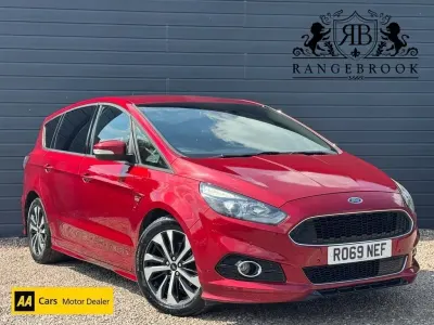 Usado Ford S-MAX ST-Line 165 CV (121 kW) 2019 Rojo Monovolumen