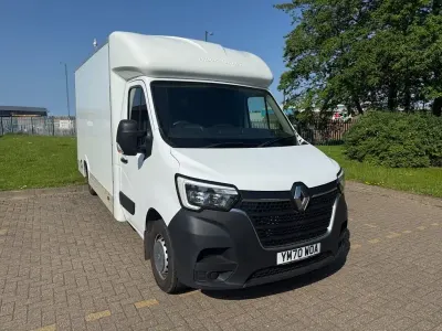 Used Renault Master Business 135 HP (99 kW) 2021 White MPV
