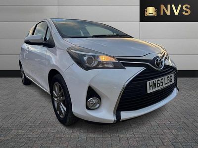 Używany Toyota Yaris 69 KM (50 kW) 2015 Biały Hatchback