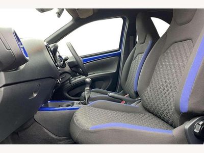 Used Toyota Aygo X 72 HP (52 kW) 2023 Blue SUV