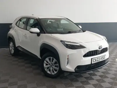 Used Toyota Yaris Hybrid 116 HP (85 kW) 2023 White Estate