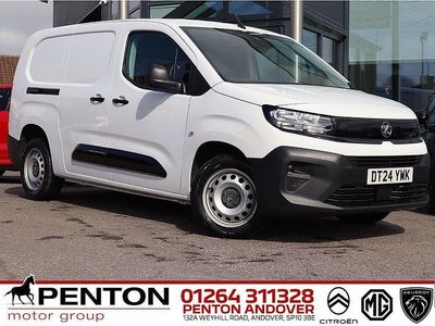 Used Vauxhall Combo S 100 HP (73 kW) 2024 White MPV