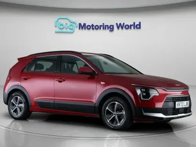 Używany Kia Niro 139 KM (102 kW) 2022 Czerwony SUV