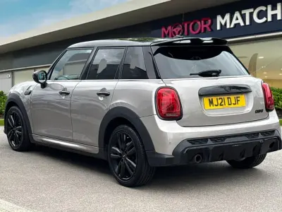 Usado Mini Cooper Hatch 2021 Cinzento Citadino