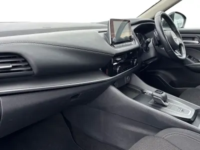 Używany Nissan Qashqai Acenta Premium 158 KM (116 kW) 2022 Czarny SUV
