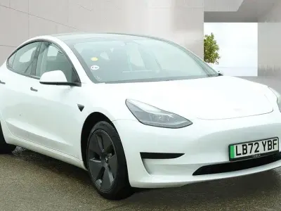 Used Tesla Model 3 RWD 177 kW (241 HP) 2022 White Sedan