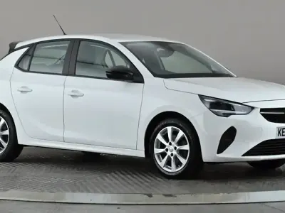 Used Vauxhall Corsa Design Edition 101 HP (74 kW) 2023 White Hatchback