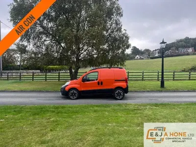 Używany Fiat Fiorino 95 KM (69 kW) 2020 Pomarańczowy Minivan