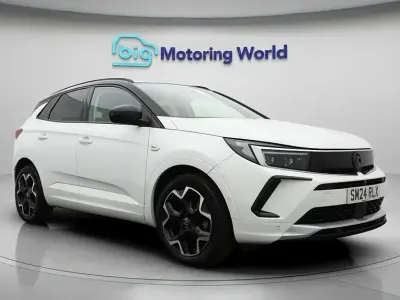 Second-hand Vauxhall Grandland X Ultimate 130 CP (95 kW) 2024 Alb SUV