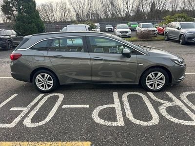 Used Vauxhall Astra 110 HP (80 kW) 2017 Grey Estate