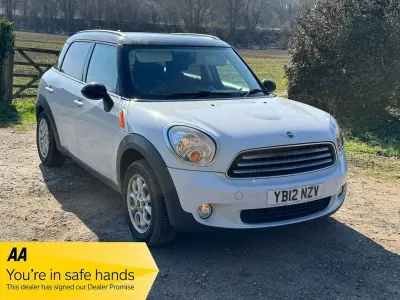 Used Mini Cooper Countryman 122 HP (89 kW) 2012 White SUV