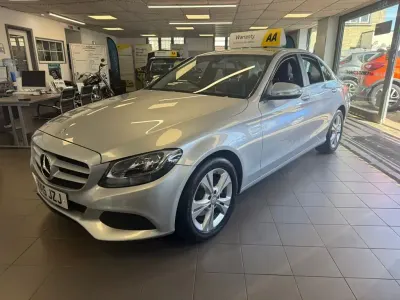 Second-hand Mercedes C200 SE 184 CP (135 kW) 2015 Argintiu Berlinǎ
