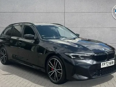 Begagnad BMW 330e M Sport 288 HK (211 kW) 2022 Svart Kombi