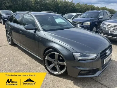 Usado Audi A4 Black Edition 143 CV (105 kW) 2013 Gris Familiar