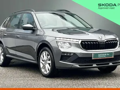 Usado Skoda Kamiq SE 113 HP (83 kW) 2025 Cinzento SUV