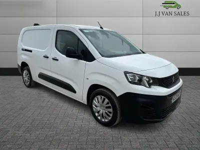 Used Peugeot Partner 131 HP (96 kW) 2021 White MPV