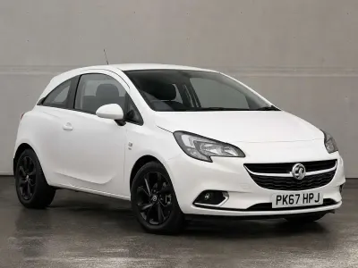 Used Vauxhall Corsa SRi 75 HP (55 kW) 2017 White Hatchback