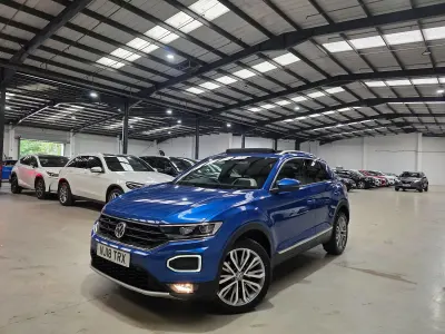 Used VW T-Roc SEL 150 HP (110 kW) 2018 Blue SUV
