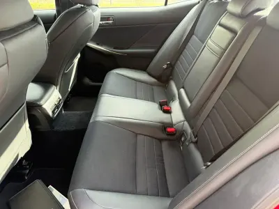 Used Lexus IS300h