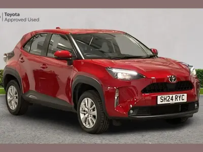 Used Toyota Yaris Cross 116 HP (85 kW) 2024 Red SUV