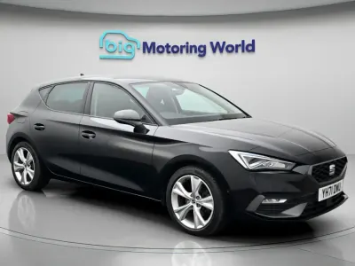 Begagnad Seat Leon FR 129 HK (94 kW) 2021 Svart Halvkombi