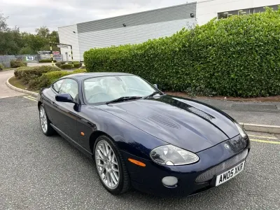 Używany Jaguar XKR Supercharged 400 KM (294 kW) 2005 Niebieski Coupe