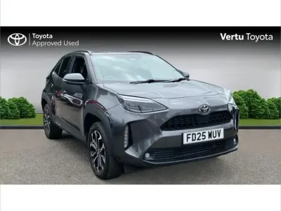 Used Toyota Yaris Cross Design 116 HP (85 kW) 2025 Grey SUV