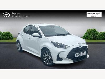 White Used 2023 Toyota Yaris Hybrid Hatchback | £16,805 (Good price)