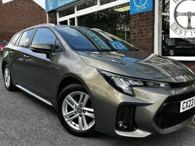 Używany Suzuki Swace 140 KM (102 kW) 2023 Brązowy Kombi