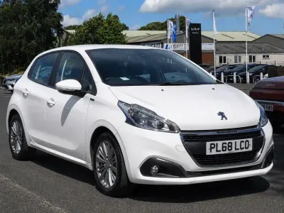 Used Peugeot 82 Signature Sky 2019 Hatchback