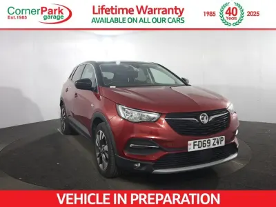 Used Vauxhall Grandland X SRi 130 HP (95 kW) 2019 Red SUV