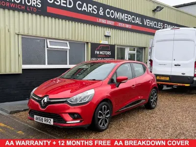 Used Renault Clio Play 75 HP (55 kW) 2018 Red Hatchback