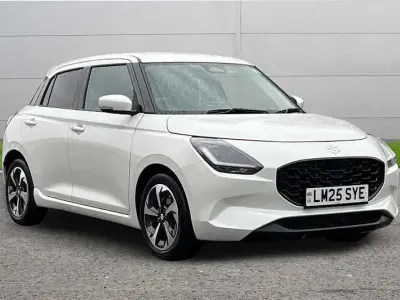 Używany Suzuki Swift 2025 Biały Hatchback