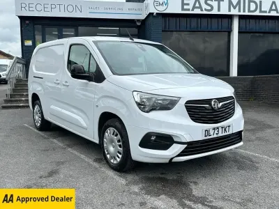 Used Vauxhall Combo S 100 HP (73 kW) 2023 White MPV