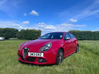Used Alfa Romeo Giulietta 105 HP (77 kW) 2013 Red Hatchback