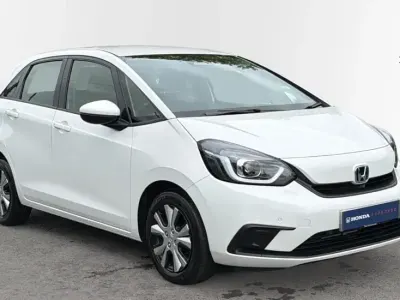 Second-hand Honda Jazz Hybrid 109 CP (80 kW) 2023 Alb Hatchback