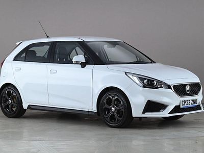 Begagnad MG MG3 Exclusive 106 HK (77 kW) 2023 Vit Halvkombi