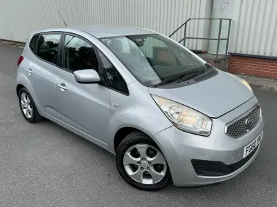 Used Kia Venga 123 HP (90 kW) 2010 Silver Hatchback