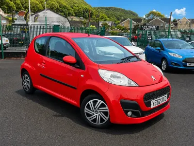 Used Peugeot 107 Active 68 HP (50 kW) 2012 Red Hatchback