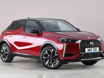 Używany DS Automobiles DS3 Crossback Rivoli 131 KM (96 kW) 2023 Czerwony SUV