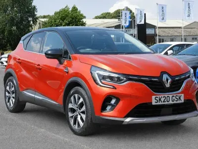 Used Renault Captur Version S 113 HP (83 kW) 2020 Red/black SUV