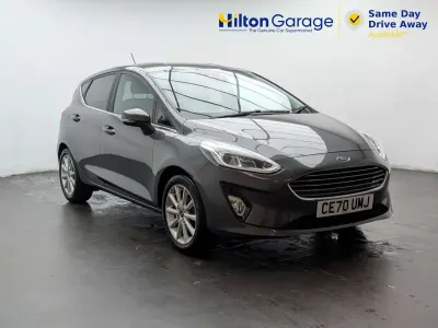 Usado Ford Fiesta Titanium 95 HP (69 kW) 2020 Cinzento Citadino