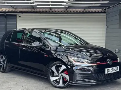 Second-hand VW Golf VII GTI 245 CP (180 kW) 2019 Negru Hatchback