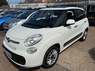 White Used 2013 Fiat 500L Lounge MPV | £4,495 (Fair price)